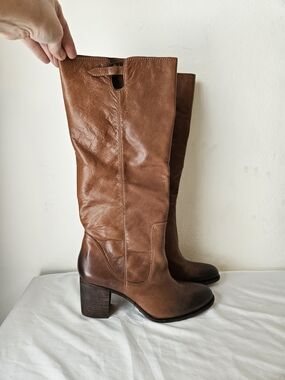 Vince Camuto "Gettila" Brown Leather Heeled Boots Sz. 11